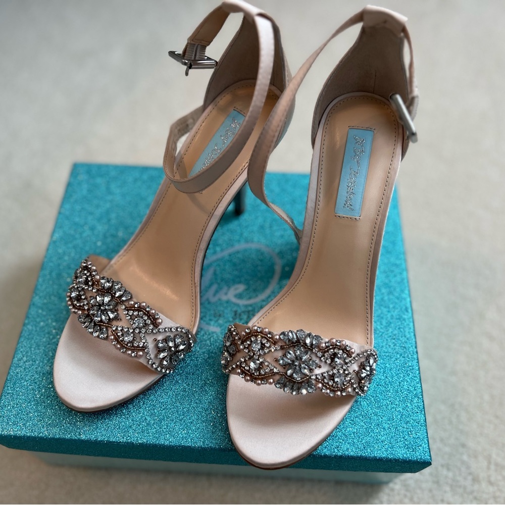 Blue by Betsy Johnson Heels, Women’s 8.5